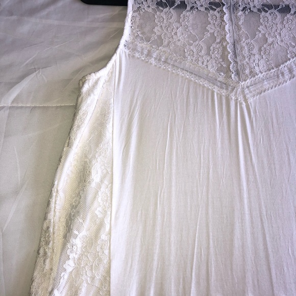 Vici Evangelista Lace Top- Ivory - Picture 4 of 8